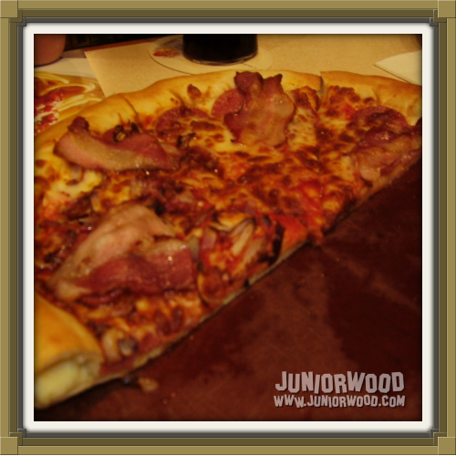 Yummy pizza at Pizzahut