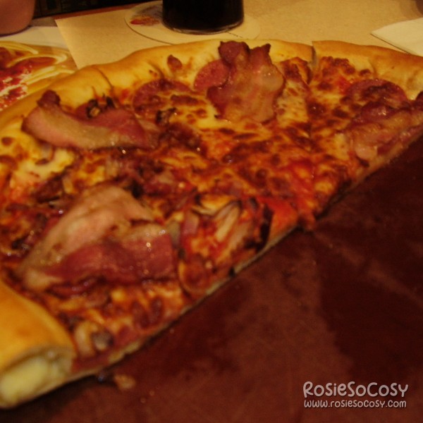 Yummy pizza at Pizzahut